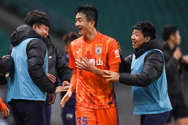 华体育app官网登录-34岁戴老板赛季首秀破门救主 泰山新合同还送吗？